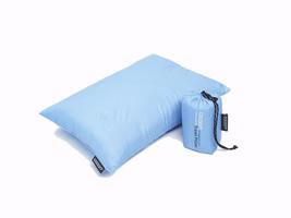 Cocoon péřový polštář Down Travel Pillow S light blue