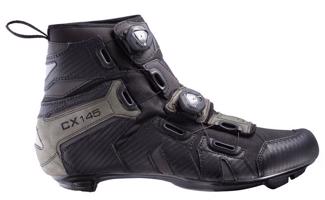 Lake CX145 černo/šedé tretry + osvěžovač obuvi